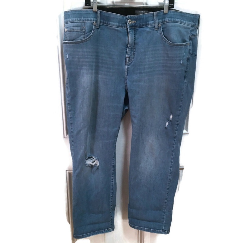 Torrid Bombshell Straight Jeans Premium Stretch 26S Plus Distressed Inseam 26"